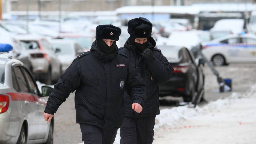 Тела начальника войск РХБЗ и его помощника вывезли с места взрыва