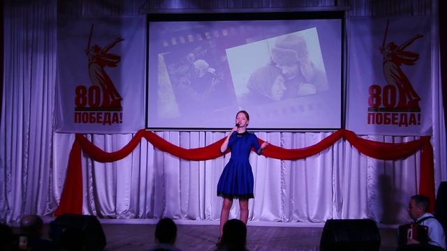 Анастасия Котелова – «Спит деревушка»