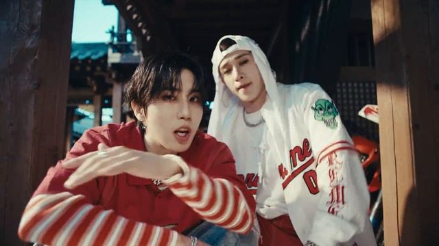 Stray Kids "Walkin On Water" M/V