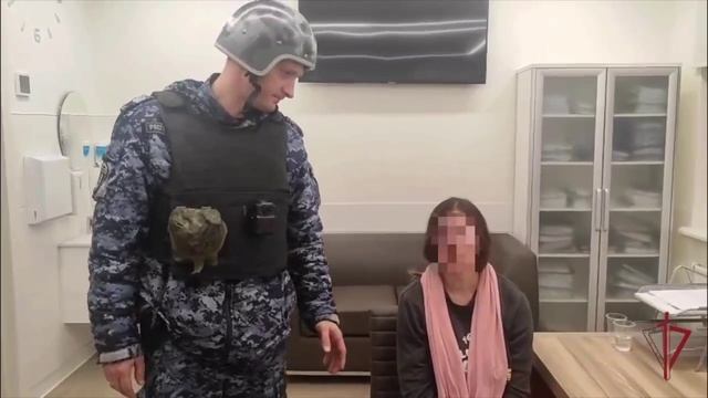 В Москве женщина угрожала работникам поликлиники пистолетом, потому что ее не хотели туда прикреплят
