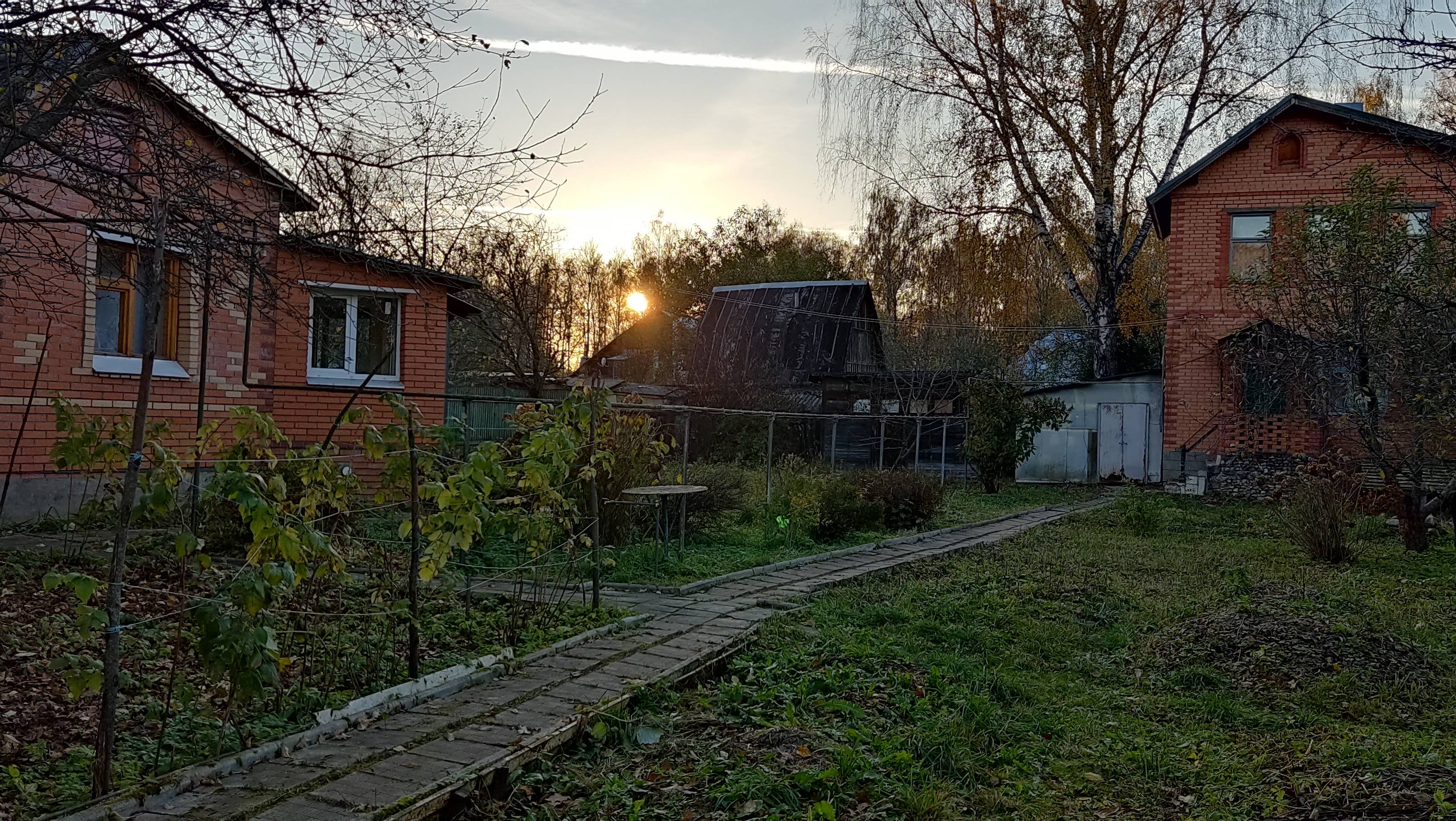 ВНУТРИ ЧАСТИ ДОМА И ДВУХЭТАЖНОГО ДОМА