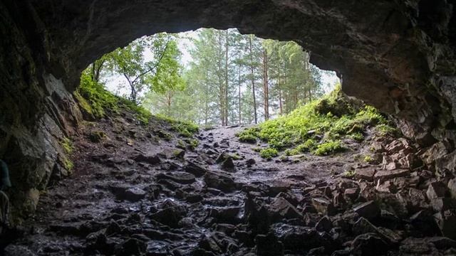 Народная - в тёмной пещере нашли стопарик водки