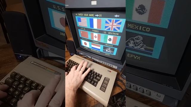 игра Winter Games на компьютере Commodore 64, 1985 года