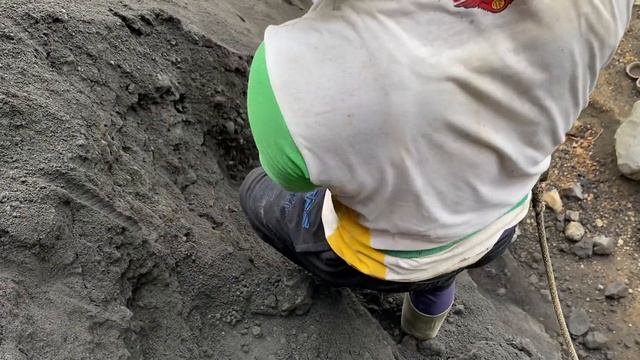 Строительство,  шахтёр очень опасная работа
