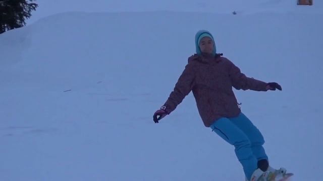 СНЕГ КРУЖИТСЯ!