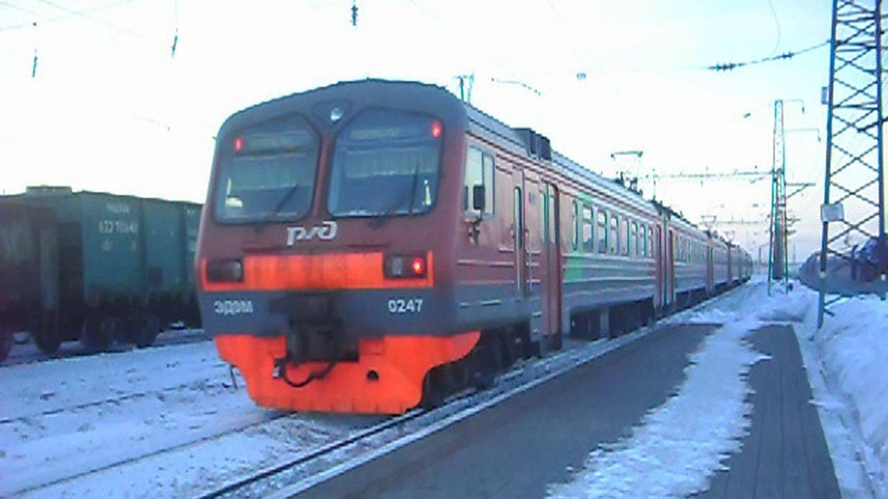 Электропоезд ЭД9М-0247. Покатушки от моста через Обь до Алтайской+отправление.