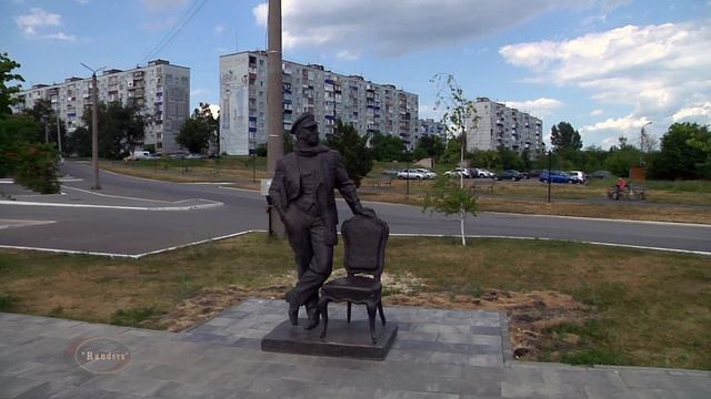 Памятник .  Остапа Сулеймана берта Мария Бендер Бея