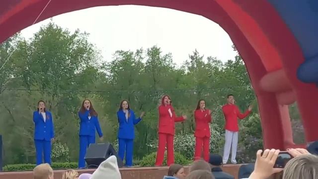 Эстрадная студия "АПРЕЛЬ" - "Я держу в руке ордена ..." (ЕГОР ТРОФИМОВ COVER)