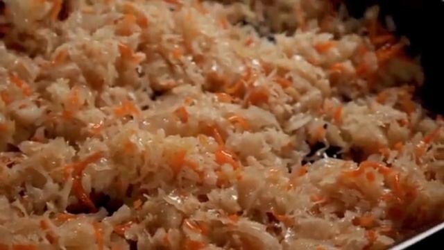 Свиная рулька в пиве, вкус шикарный. Горячее на праздничный стол
