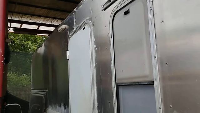а как вам такое,вход в караван как с права так и с лева