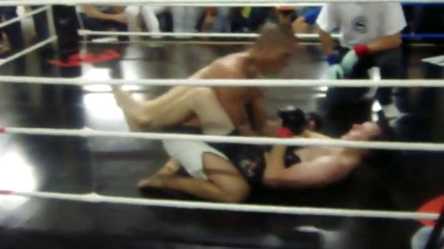 MMA Fight Volkan Ickin in Stuttgart ,,nose broken with doctor treatment,,