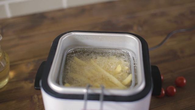 Электрическая фритюрница GFGRIL GFF-012 Easy Cook