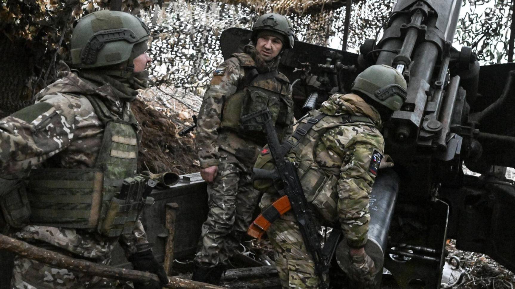 Рогов заявил, что российские военные зашли на окраины Сторожевого
