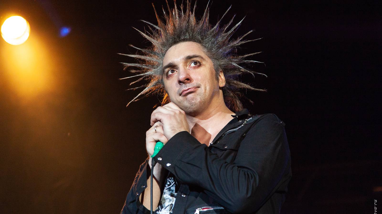 жИЗНЬ БУДТО ШАГ (ГОРШОК)