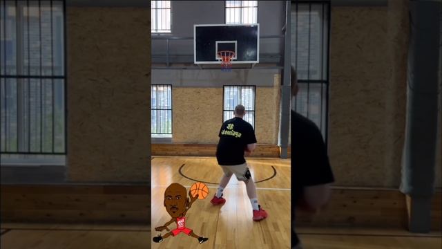 Научись делать бросок с отклонением 🏀