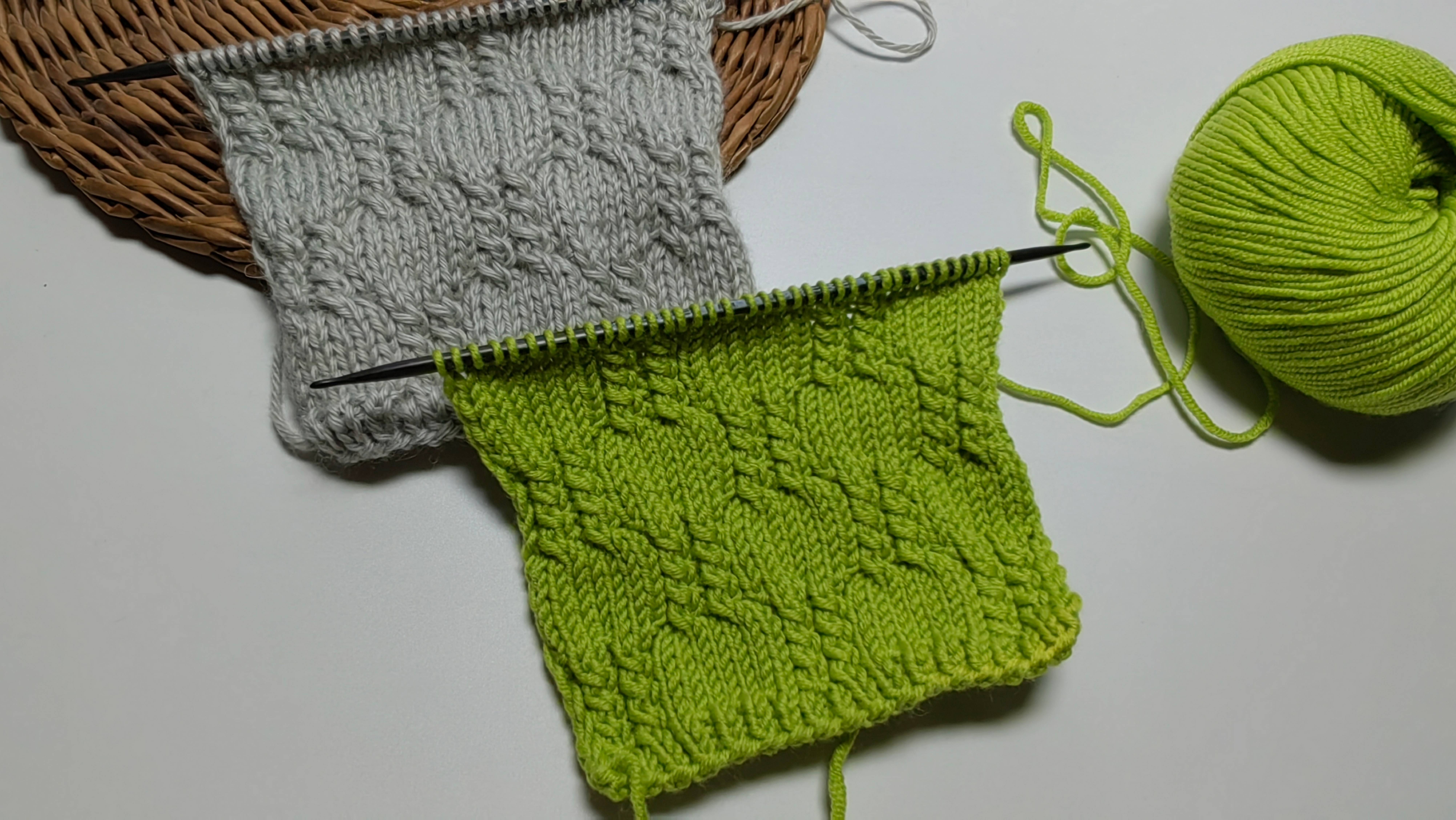 Шикарный узор спицами 🧶 Лицевая гладь и жгутики❤️