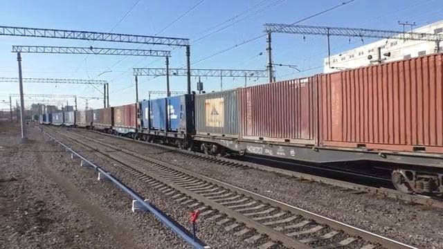 Остановка и отправление тепловоза 2ТЭ116К-560 с грузовым поездом