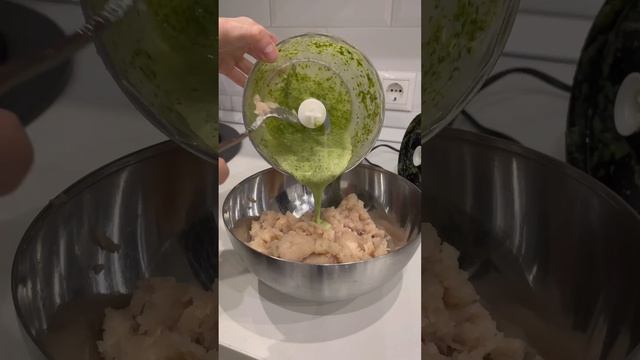 Зеленые рыбные котлетки