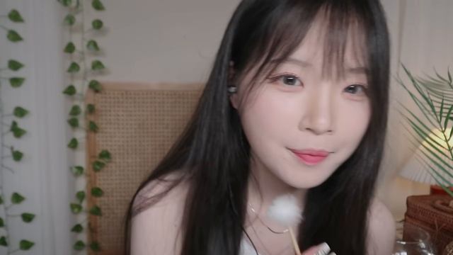 [ASMR]nara. Ролевая игра - чистка ваших ушек, тихий голос.