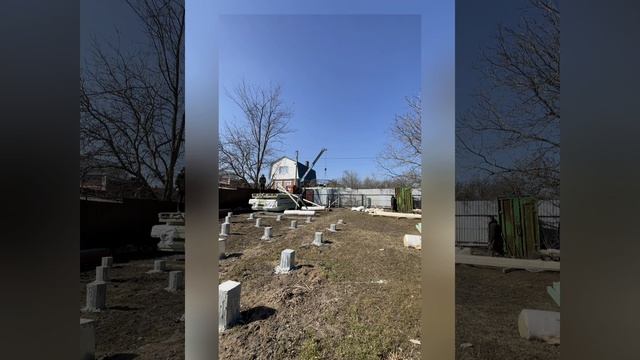 Выгрузка домокомплекта на участок: аккуратность и высокий уровень мастерств