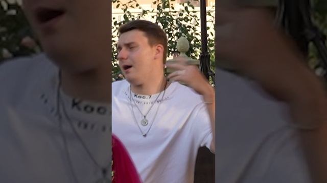 Снова тянет к тебе так бессмысленно...