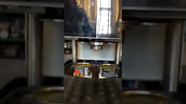 Вакуум-закаточная машина ВЗМ