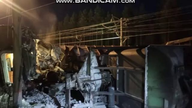 В Мурманской области пассажирский поезд столкнулся с грузовым