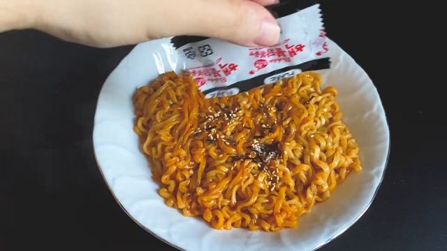 First time Trying 3X Spicy Samyang Buldak Hot Chicken Ramen 🔥🔥🔥