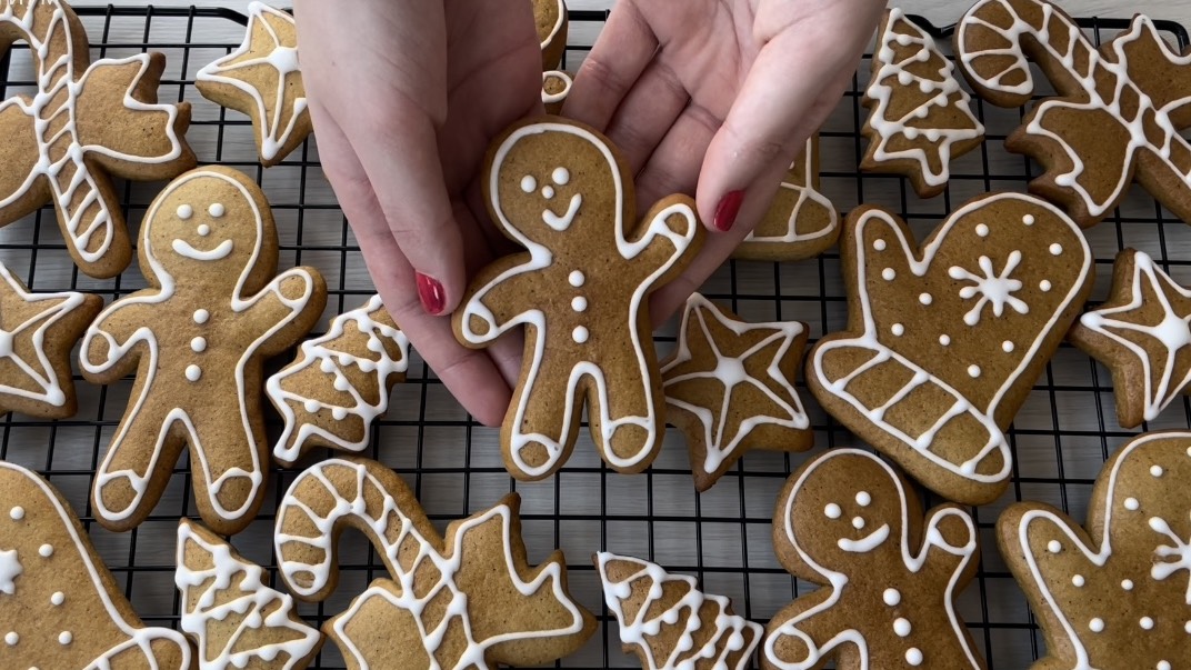 МЕДОВЫЕ имбирные ПРЯНИКИ!🍪😋 Мягкие, ароматные и тают во рту!⭐️ Создадут праздничное настроение!❄️🎄