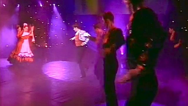 ИСПАНСКИЙ ТАНЕЦ-АНСАМБЛЬ ТАНЦА КАЗАНЬ 2001-ЛИЛЯ И ИЛЬДАР СОЛО