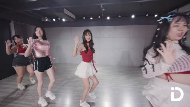 (여자)아이들((G)I-DLE) - '클락션 (Klaxon)' ⧸ Betty【iDance】
