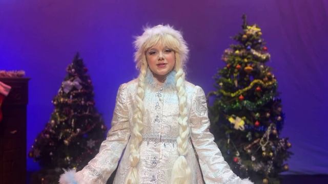 "Голубой огонек" в "Вишневом саду"
Марина Федотовская, стихотворение "Трудная работа"