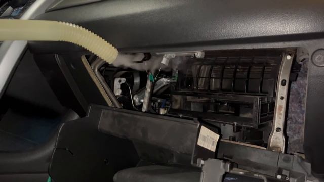 Антибактериальная обработка кондиционирования на FORD EDGE (1G)