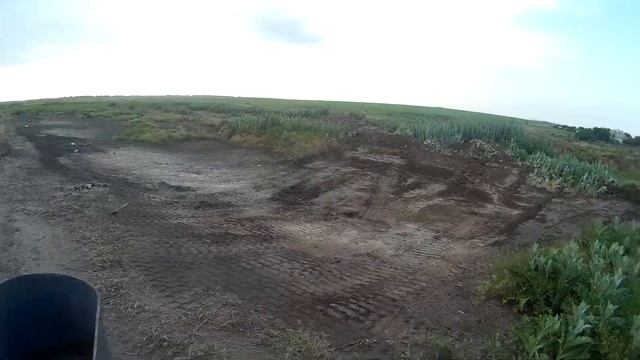 Время забрасывать шурф. Собрал металлолом после бульдозера. Прошлогодний шурф часть 3 (финальная)