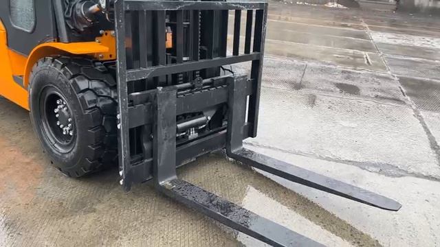 ПРОДАЖА ВИЛОЧНОГО ПОГРУЗЧИКА 5 т.