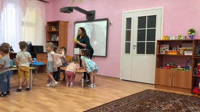 Занятие по социально-коммуникативному развитию "Поможем Золушке"