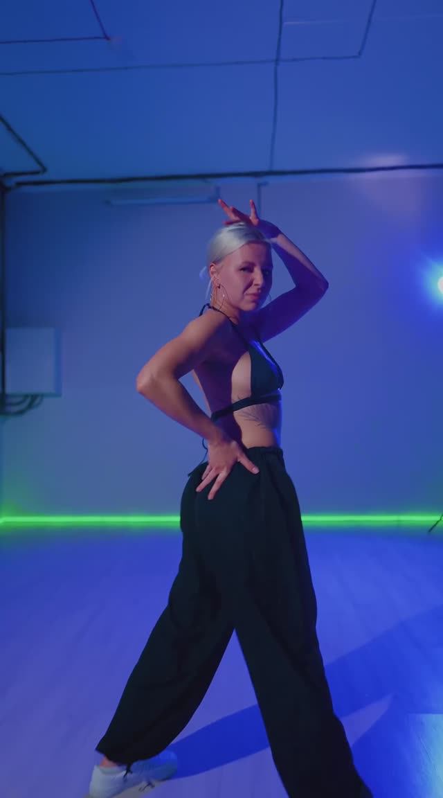 Саша Маковская - Girly Hip-Hop choreo - She Dance - Владивосток - Young Devyn - Like This