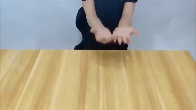 Силиконовые женские перчатки с текстурой кожи руки.