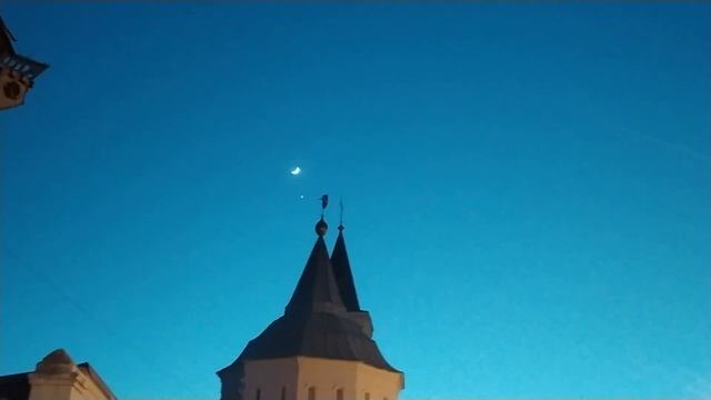 Ангел пускает звëздочку из трубы