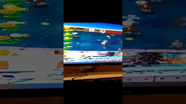 играем в пвз гибрид мод!!!🧐