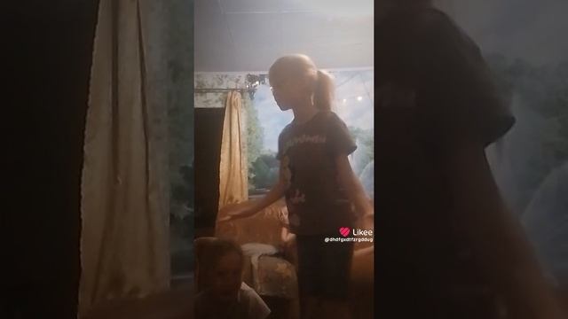 Like_7449736495424055668.mp4