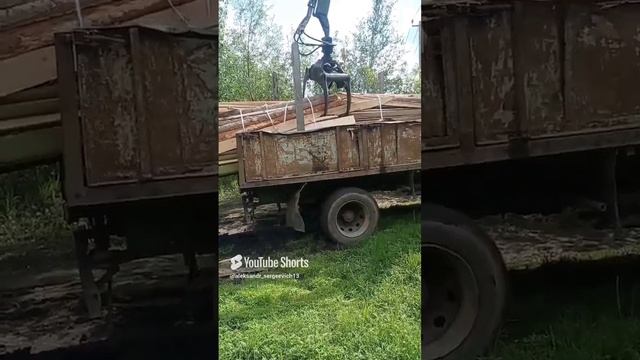 Отборный горбыль не так-то просто выгрузить однако)