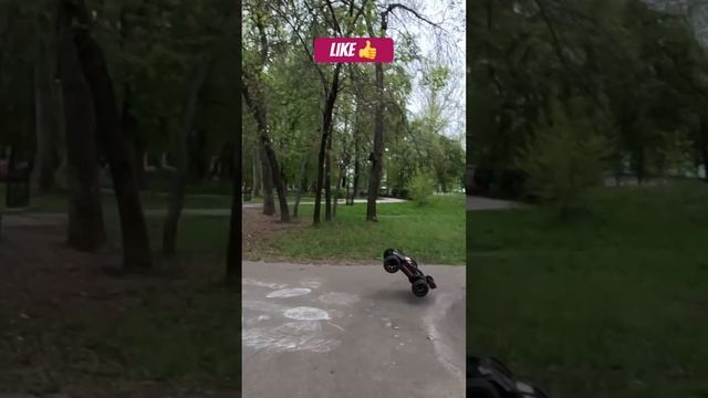Arrma Kraton Exb jumps. Прыжки на памп треке. #rc #arrmakratonexb #rccar #arrma