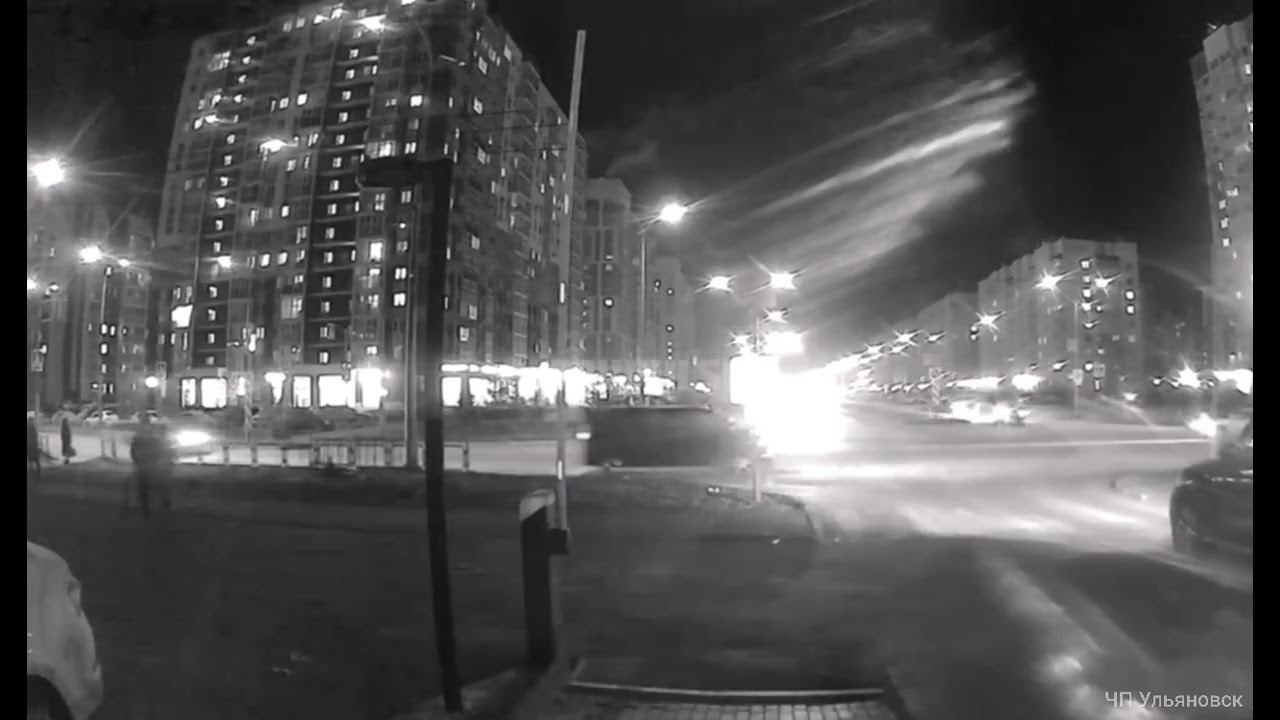 ❗️ Две легковушки не поделили дорогу на одной из улиц Ульяновска ДТП произошло на Маршала Устинова.