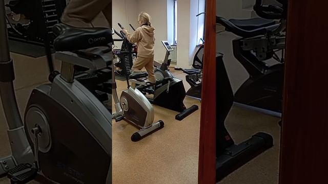 Из жизни особенного ребёнка... На тренажёре!🙂