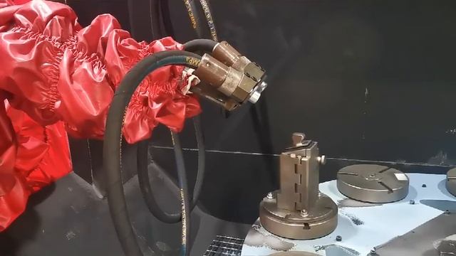Дробеструйная камера для упрочнения лопаток компрессоров ГТД Shot Peening