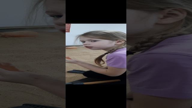 Девочка ведёт раскопки❤️ЮНЫЙ АРХЕОЛОГ🔥Таисия в эфире🥰