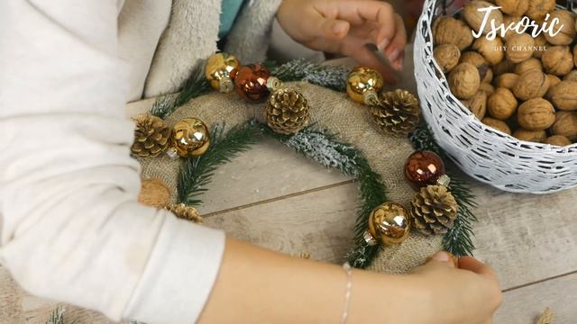 Christmas wreath of fir branches / Новогодний венок из еловых веток ФИКС ПРАЙС / DIY TSVORIC