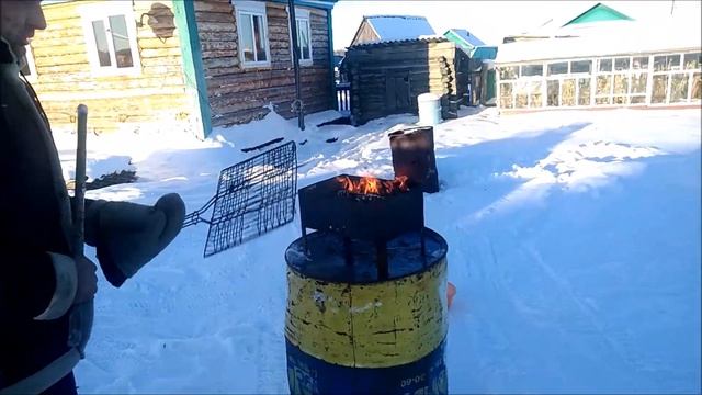 ПОЕЗДКА В АЧИРЫ. Делаем шашлык в - 38. Грейдер утонул. Таскаем воду в баню на буране.