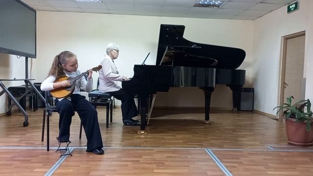 Август Валерия В.Шаинский "Антошка" обр.И.Олейникова.